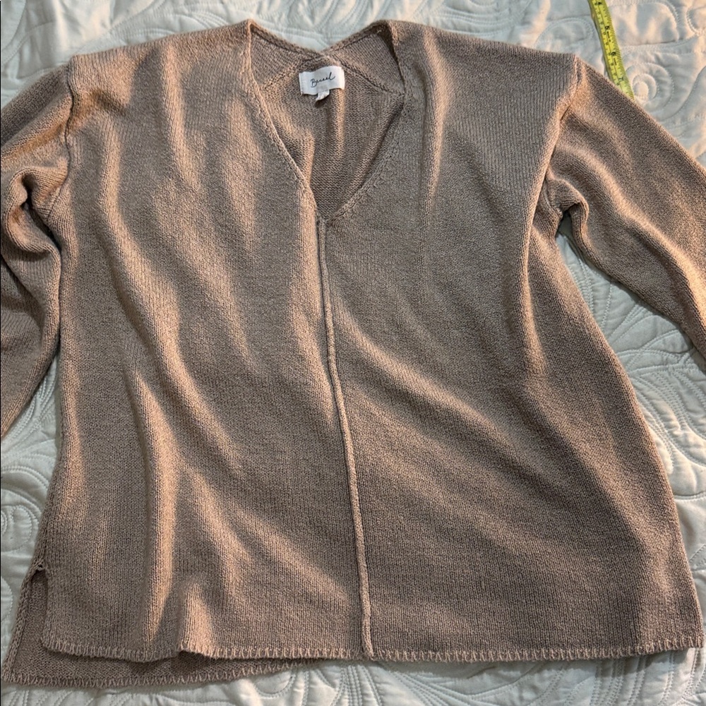 Women's V-Neck Sweater‎ - Tan